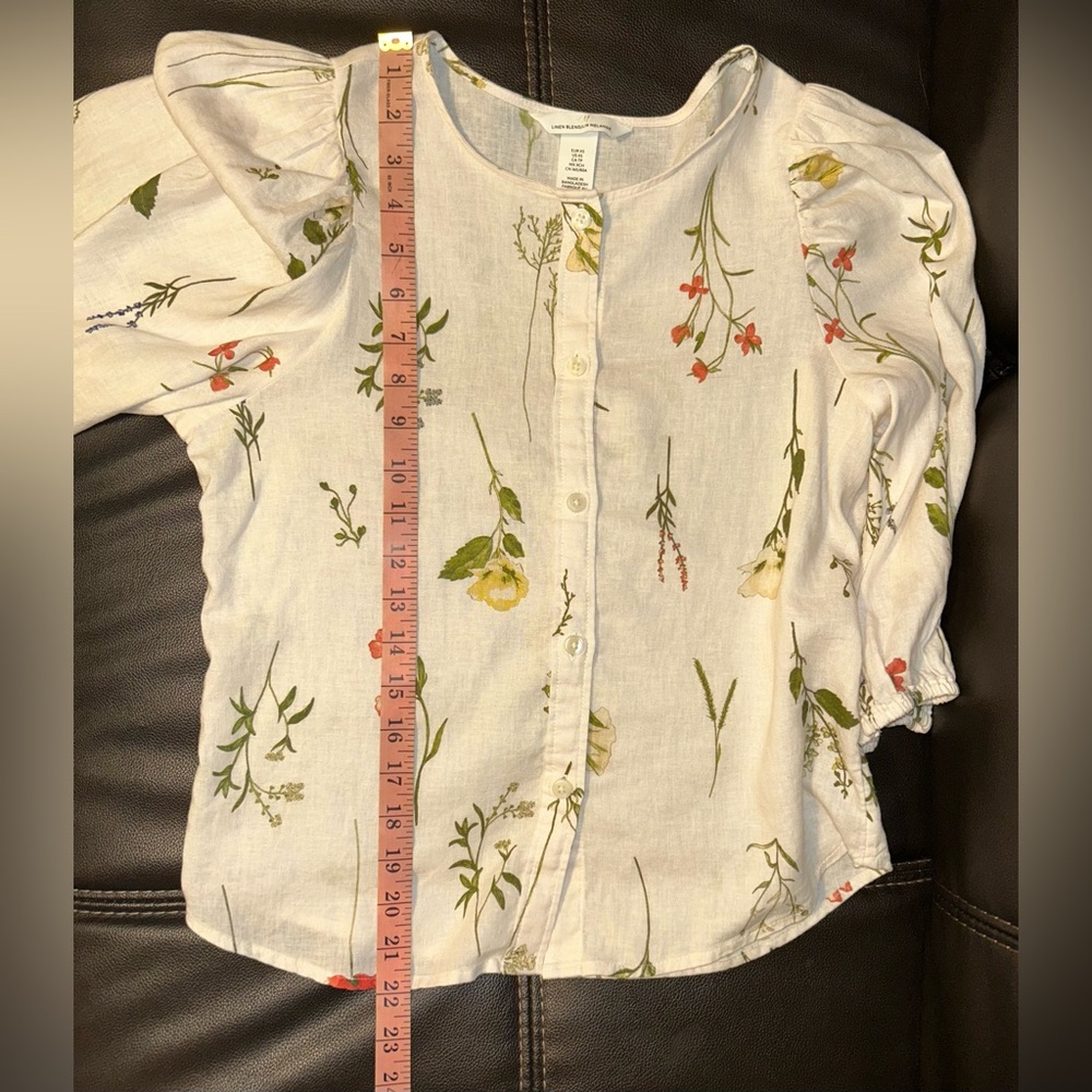 NWOT. H&M linen Blouse. Size XS. - Picture 7 of 10